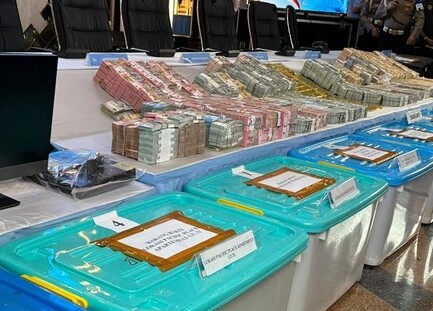 Penggeledahan di 13 Lokasi, Polisi Sita Emas 74 Kg hingga Uang Ratusan Miliar
