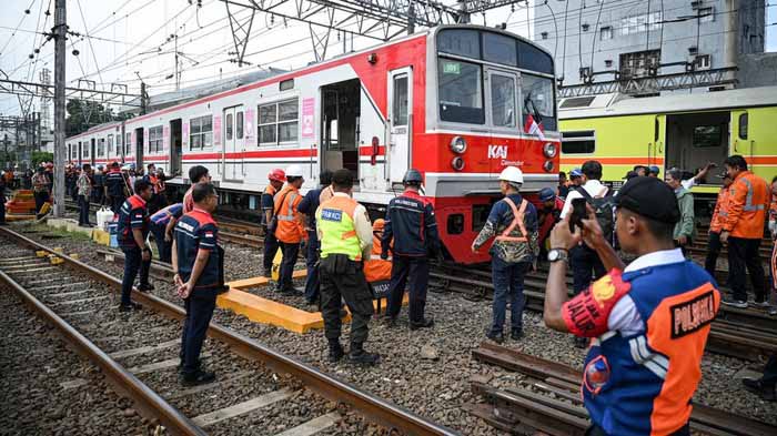 KAI Commuter Investigasi Penyebab KRL Bogor-Jakarta Kota yang Anjlok