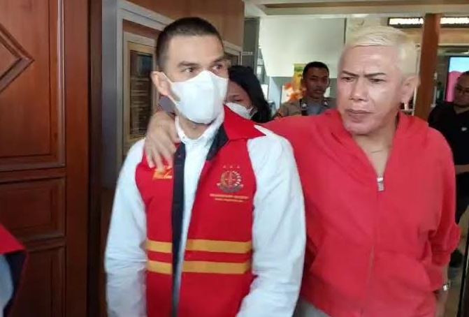 Sidang Perdana Kasus Vape, Jonathan Frizzy Hadapi Dakwaan Tanpa Ditemani Keluarga