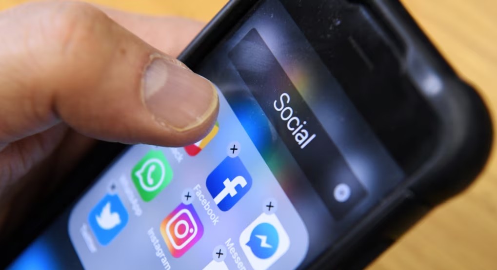 Paparan Konten Berbahaya Melonjak, Kominfo Perketat Aturan Media Sosial untuk Anak