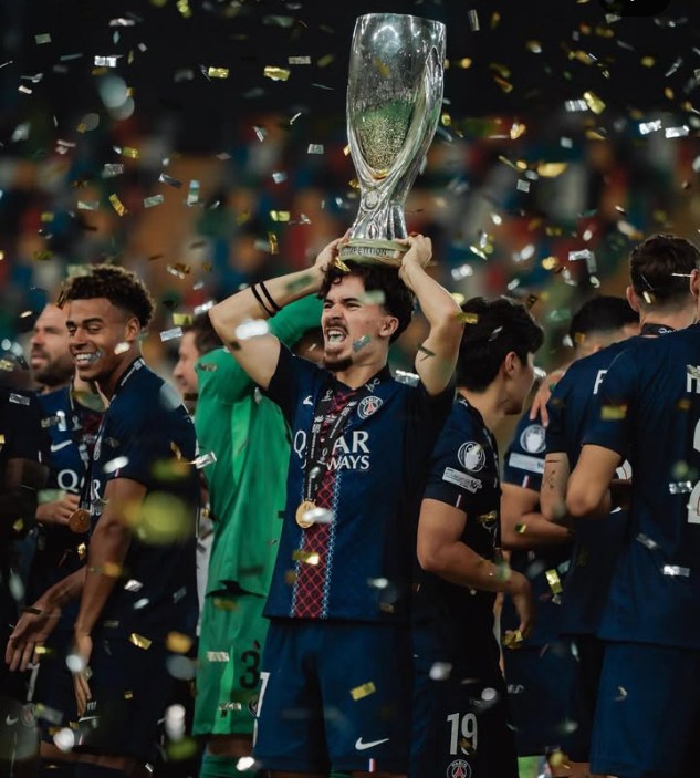 Bungkam Tottenham, PSG Angkat Trofi Super Cup Pertama