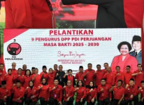 Struktur Baru DPP PDIP Resmi Dilantik, Megawati: Dengarkan Aspirasi Rakyat