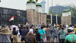 Aksi 27 Agustus Ramai di DPR, Massa dari Berbagai Kelompok Padati Senayan