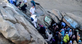 Badai Angin Terjang Jabal Nur Makkah, Jemaah Bertahan di Tengah Cuaca Ekstrem