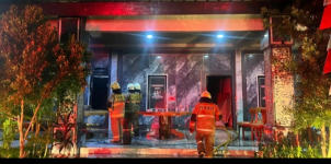         Kebakaran Dini Hari Hanguskan Posko GRIB Jaya di Kedoya Selatan