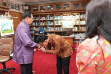 Gibran Kunjungi SBY di Hari Ulang Tahun