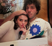 Selena Gomez dan Benny Blanco Dikabarkan Menikah Hari Ini