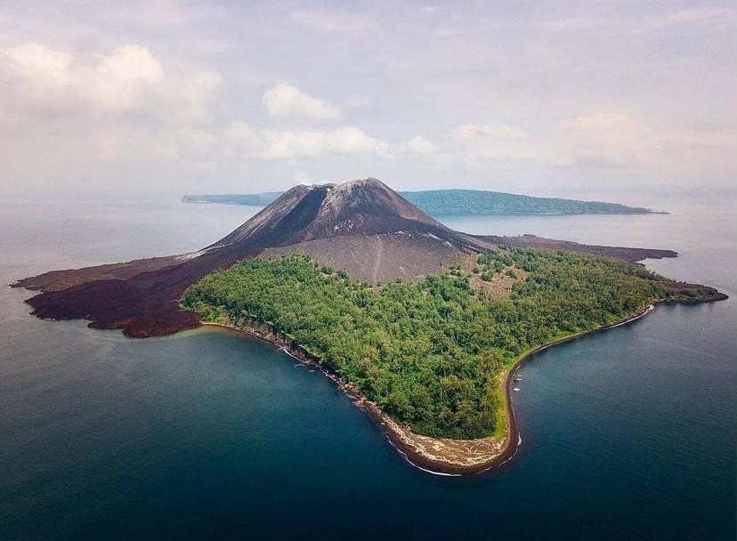 Aktivitas Anak Krakatau Belum Sepenuhnya Normal, Potensi Erupsi Susulan Tetap Ada