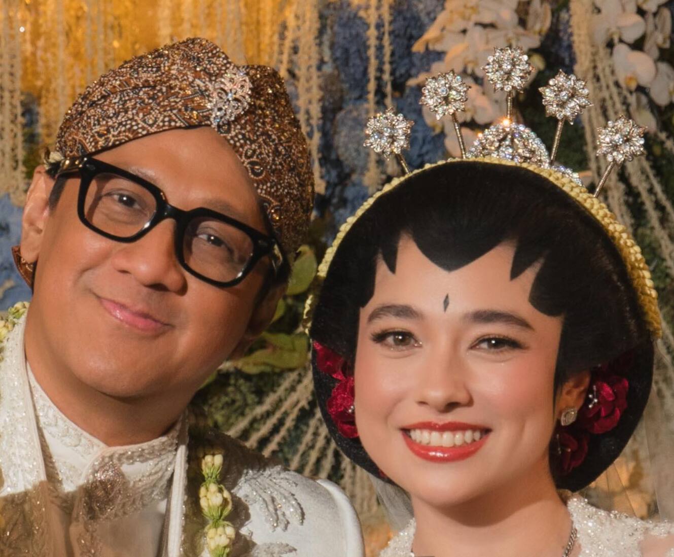 Tak Lama Setelah Bantah Isu Nikah, Andre Taulany dan Amanda Rigby Kini Resmi Menikah
