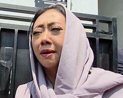 Sejak Ayahnya Meninggal, Asri Welas Anggap Guruh Soekarnoputra seperti Sosok Ayah