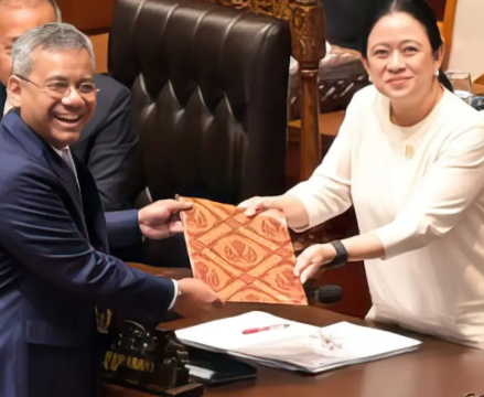 DPR Sahkan APBN 2027, Belanja Negara Jadi yang Terbesar dalam Sejarah