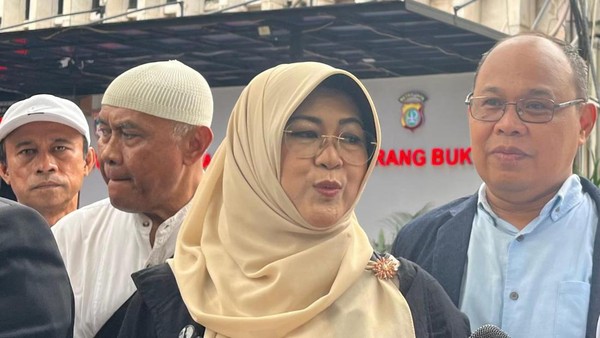 dr Tifa Siap Hadapi Proses Hukum Kasus Ijazah Jokowi: “Saya Serahkan pada Allah”