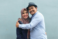 Jelang Pindah Ke Australia, Indra Bekti Dan Aldila Jelita Fokus Survei Sekolah Untuk Anak