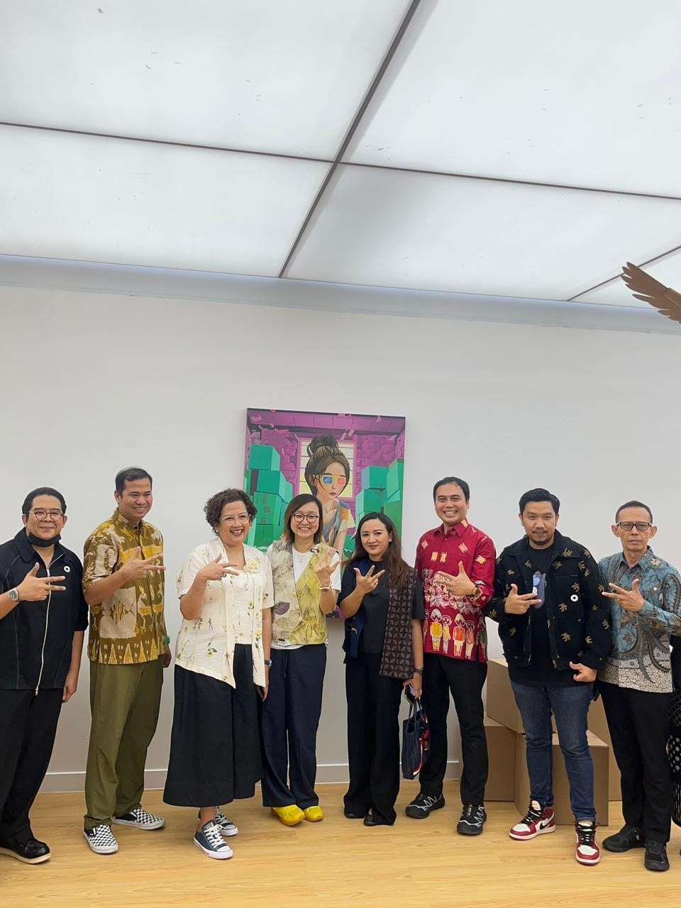 Wakil Menteri Ekonomi Kreatif Irene Umar Kunjungi Pameran “Pancarona Futura” di CAG TMII